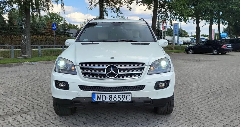 samochody osobowe Mercedes-Benz ML cena 55000 przebieg: 250000, rok produkcji 2008 z Warszawa